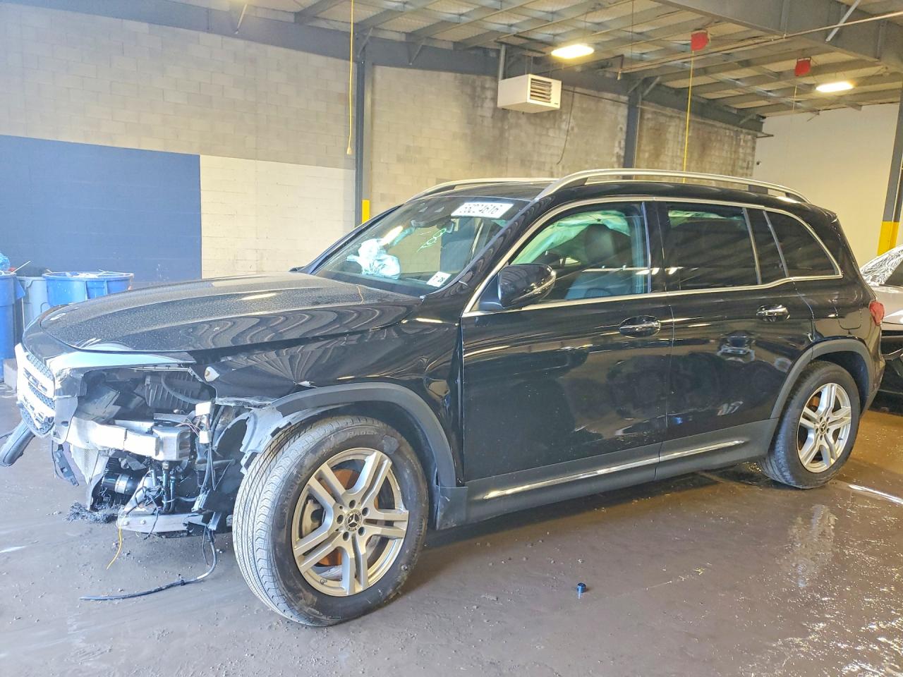 Salvage Mercedes-Benz GLB Image