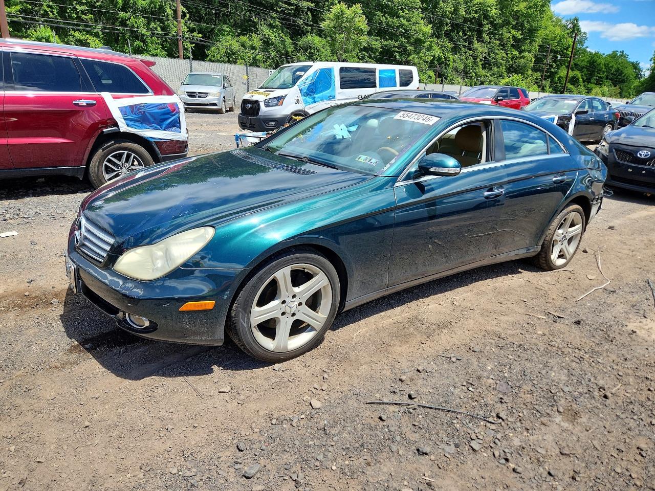 Salvage Mercedes-Benz C-Class Image