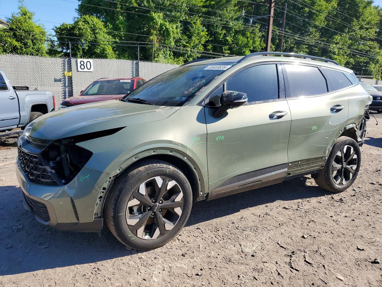 Salvage Kia Sportage Image