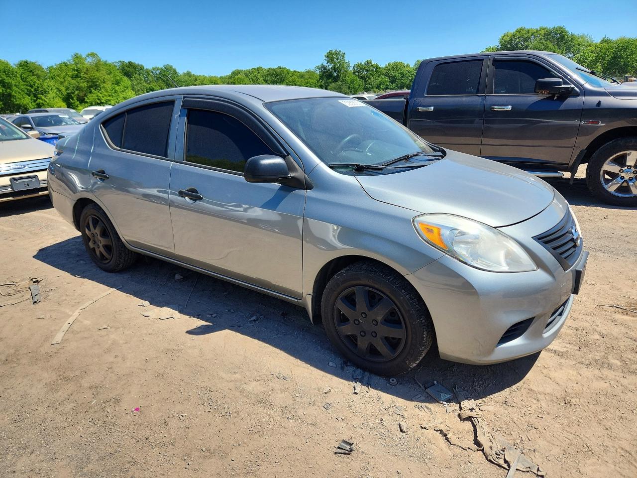 Nissan Versa 1.6 S