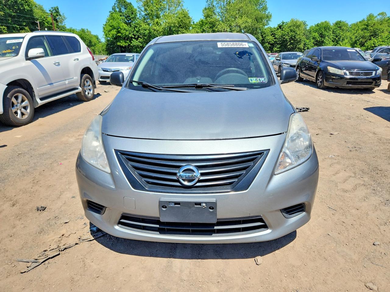 Nissan Versa 1.6 S