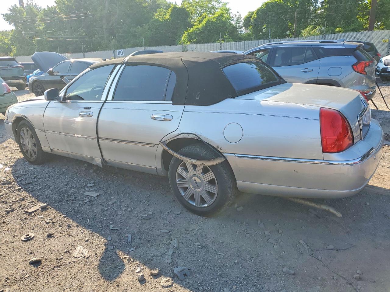 Lincoln Towncar Cartier
