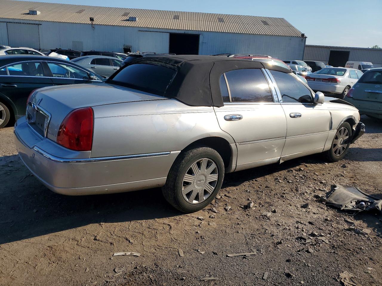 Lincoln Towncar Cartier