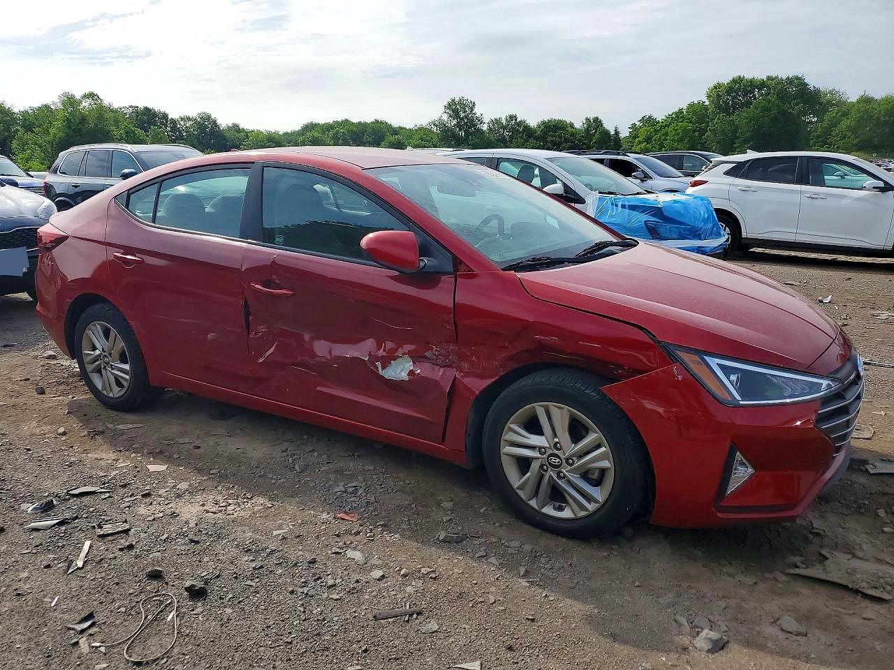 Hyundai ELANTRA Sel