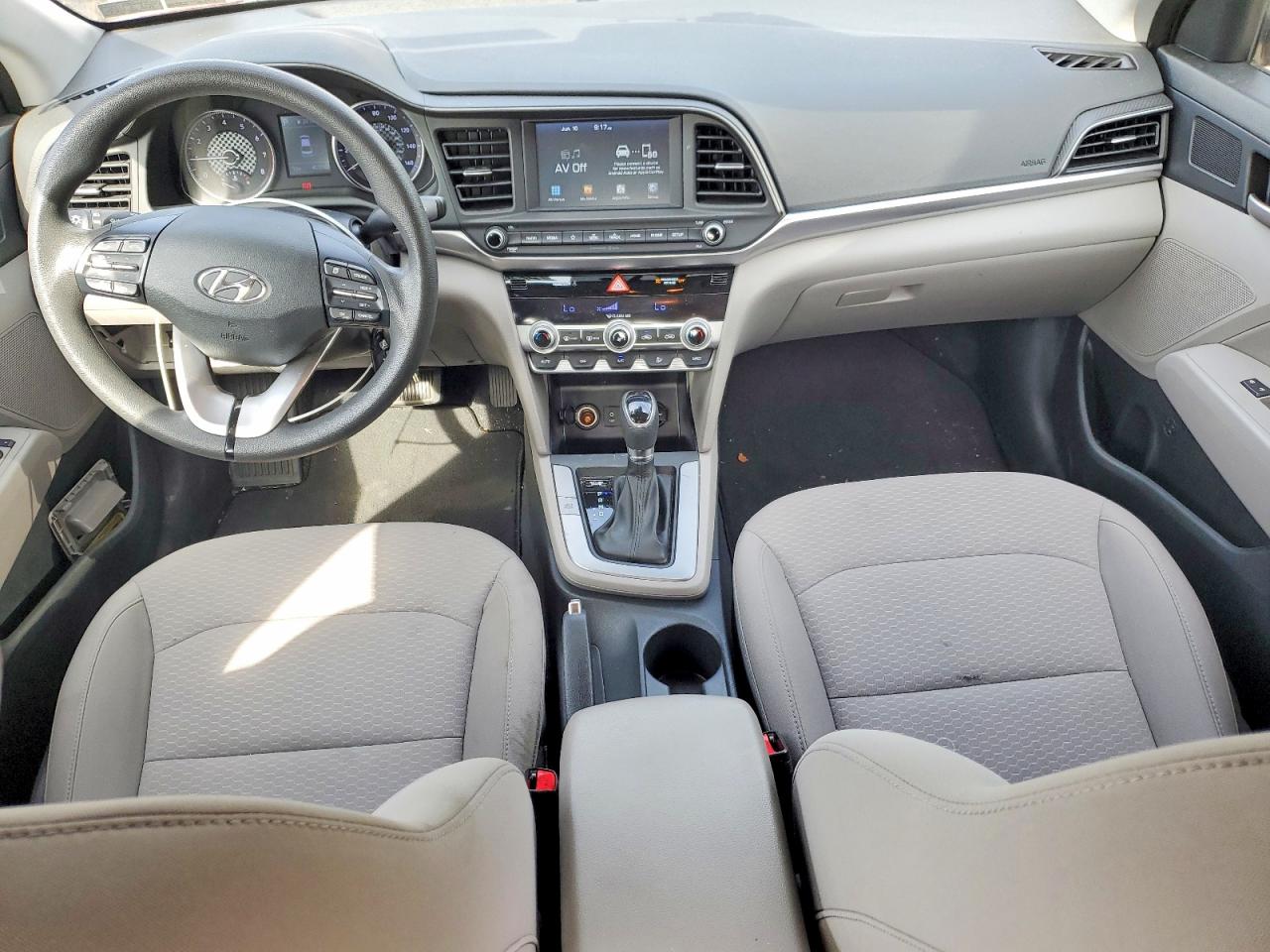 Hyundai ELANTRA Sel