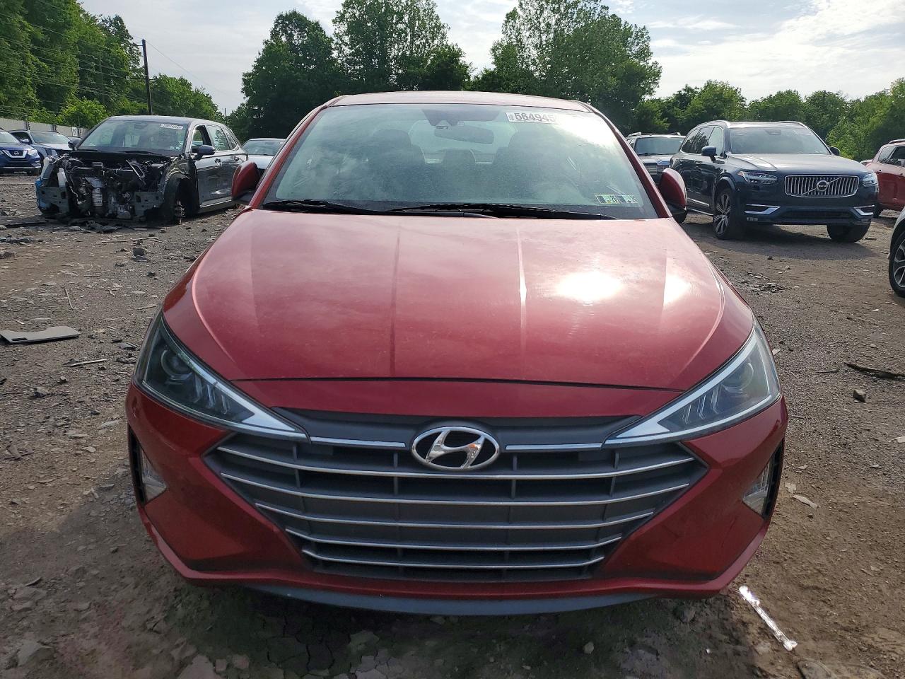 Hyundai ELANTRA Sel
