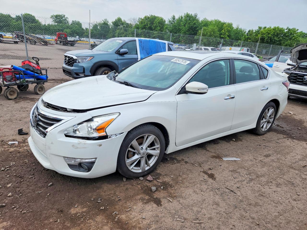 Salvage Nissan Altima Image