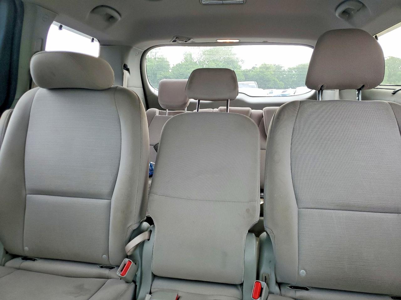 Kia Sedona Lx