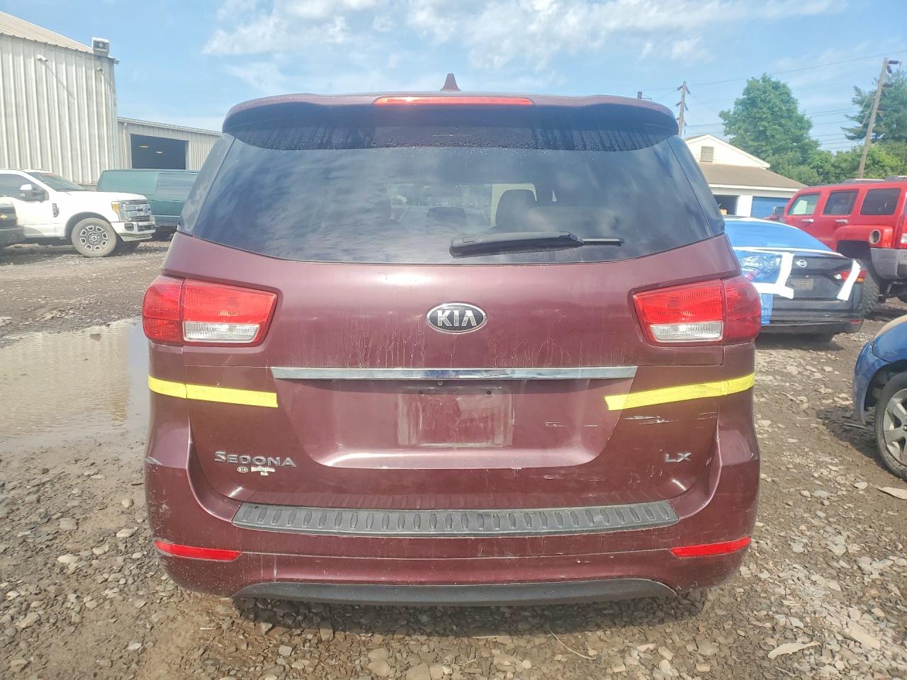 Kia Sedona Lx