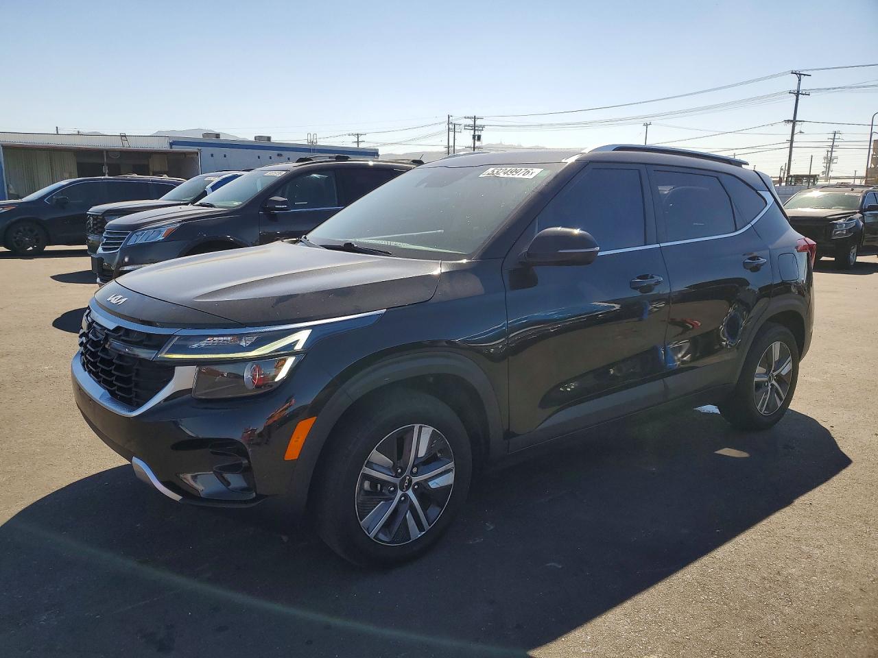 Salvage Kia Seltos Image