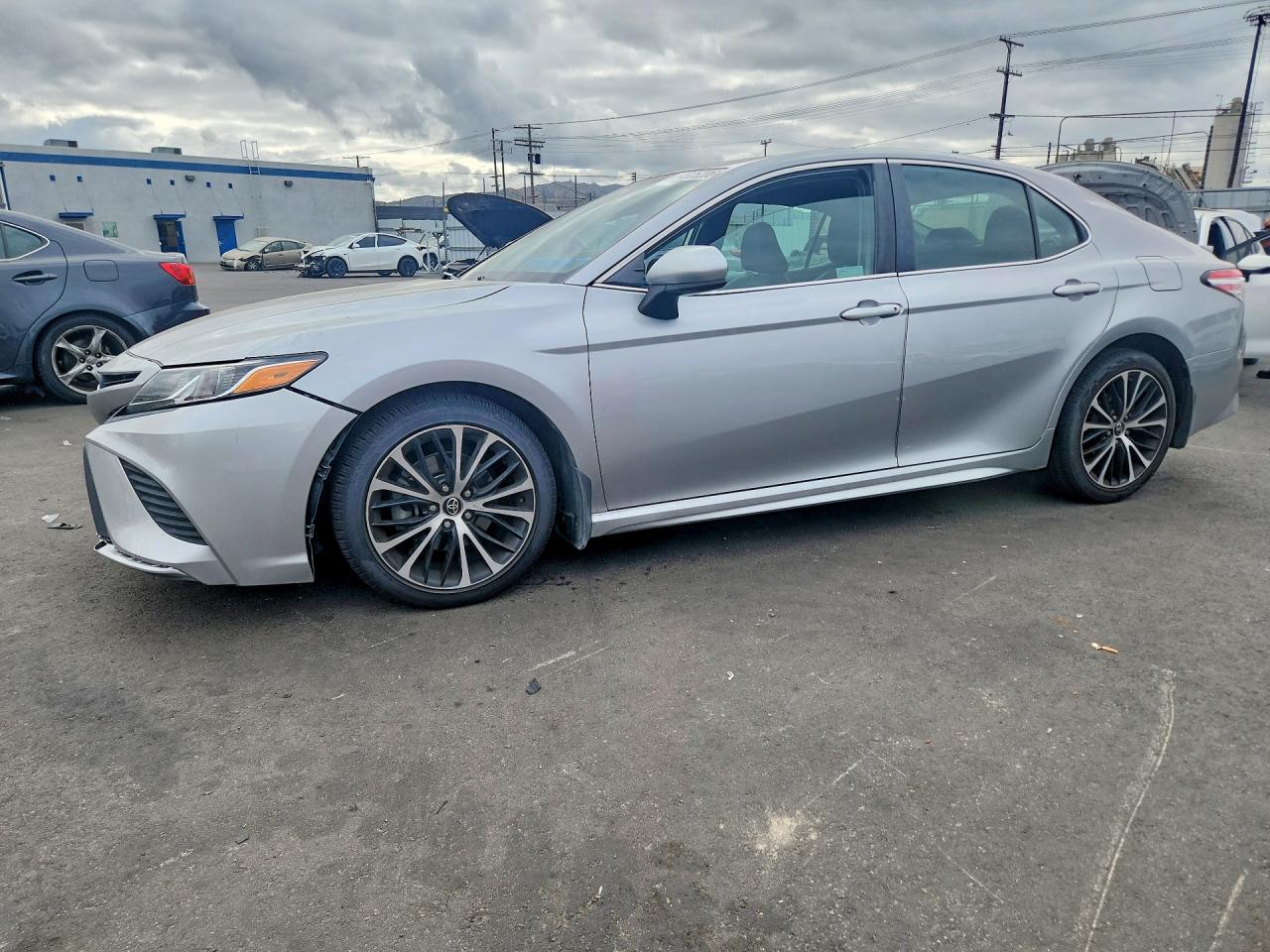 Salvage Toyota Camry Image