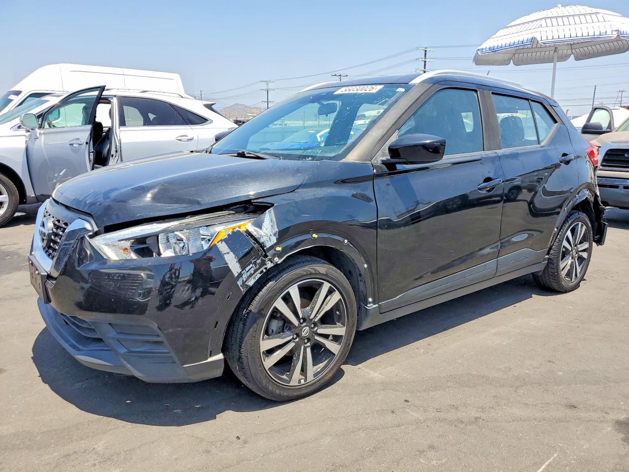 Salvage Nissan Kicks Image