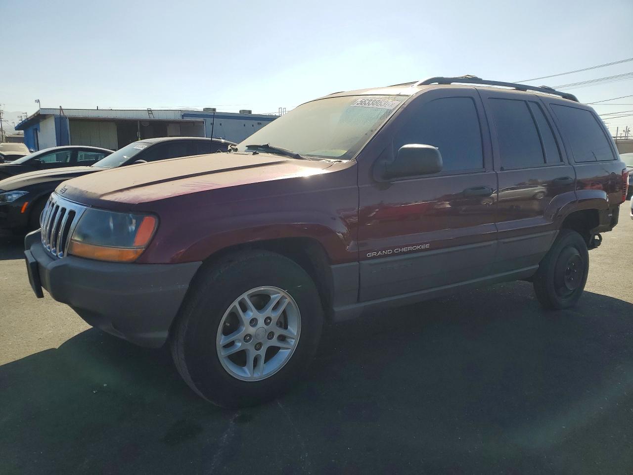 Salvage Jeep Cherokee Image