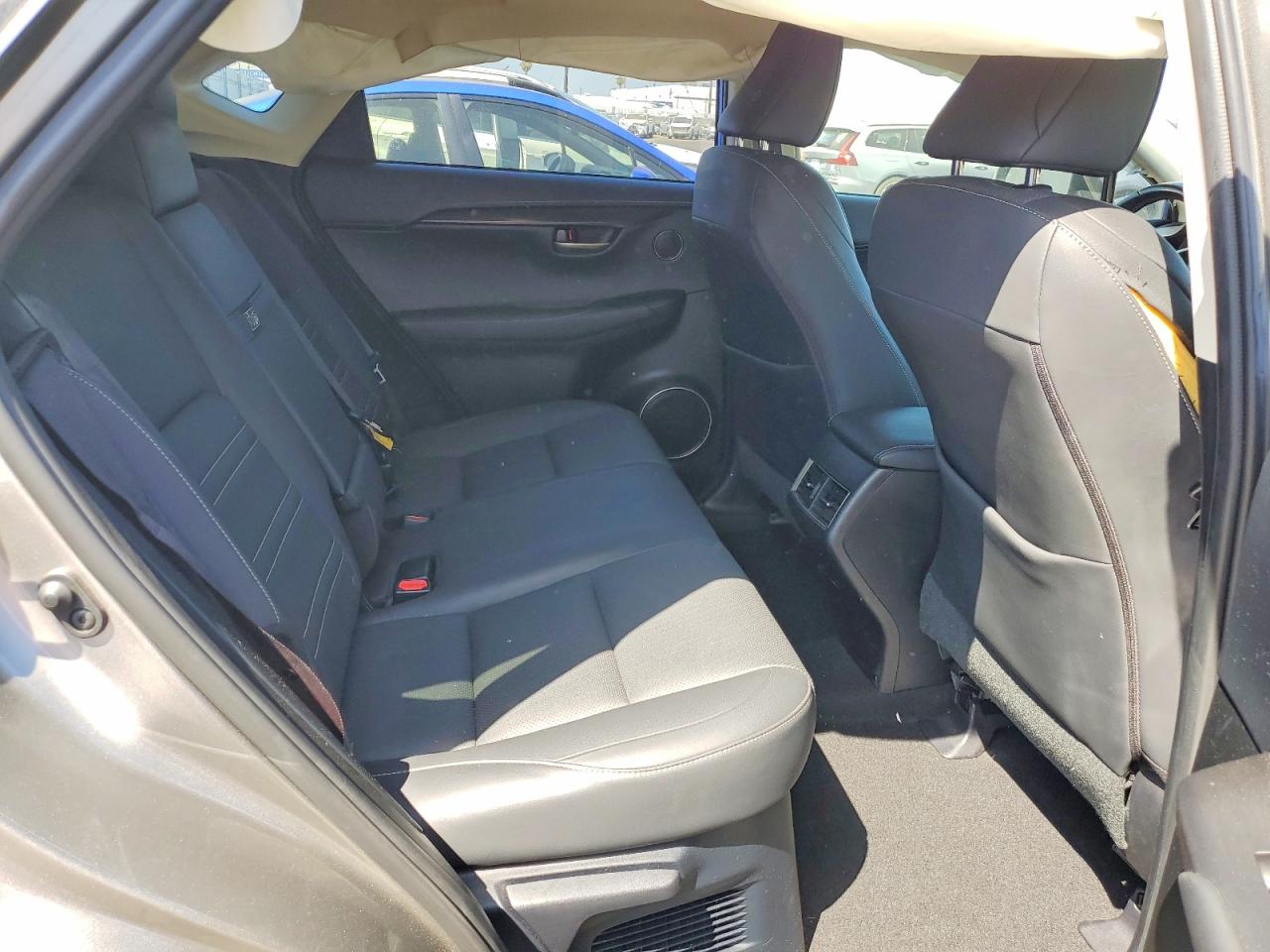 Lexus NX Base