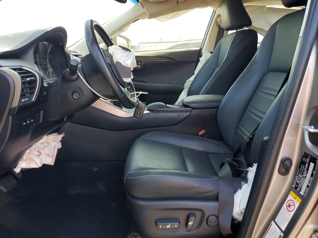 Lexus NX Base