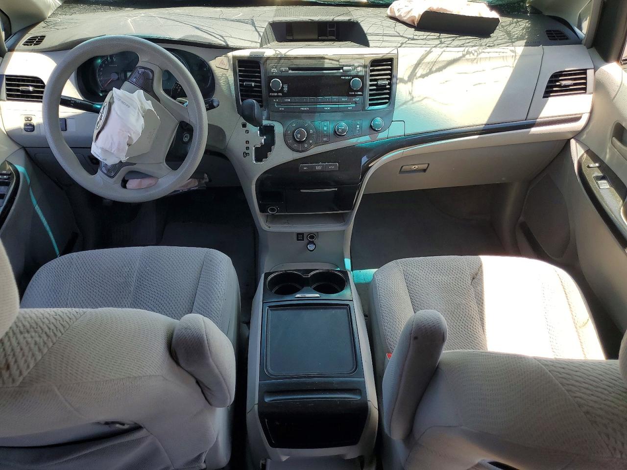 Toyota Sienna Le
