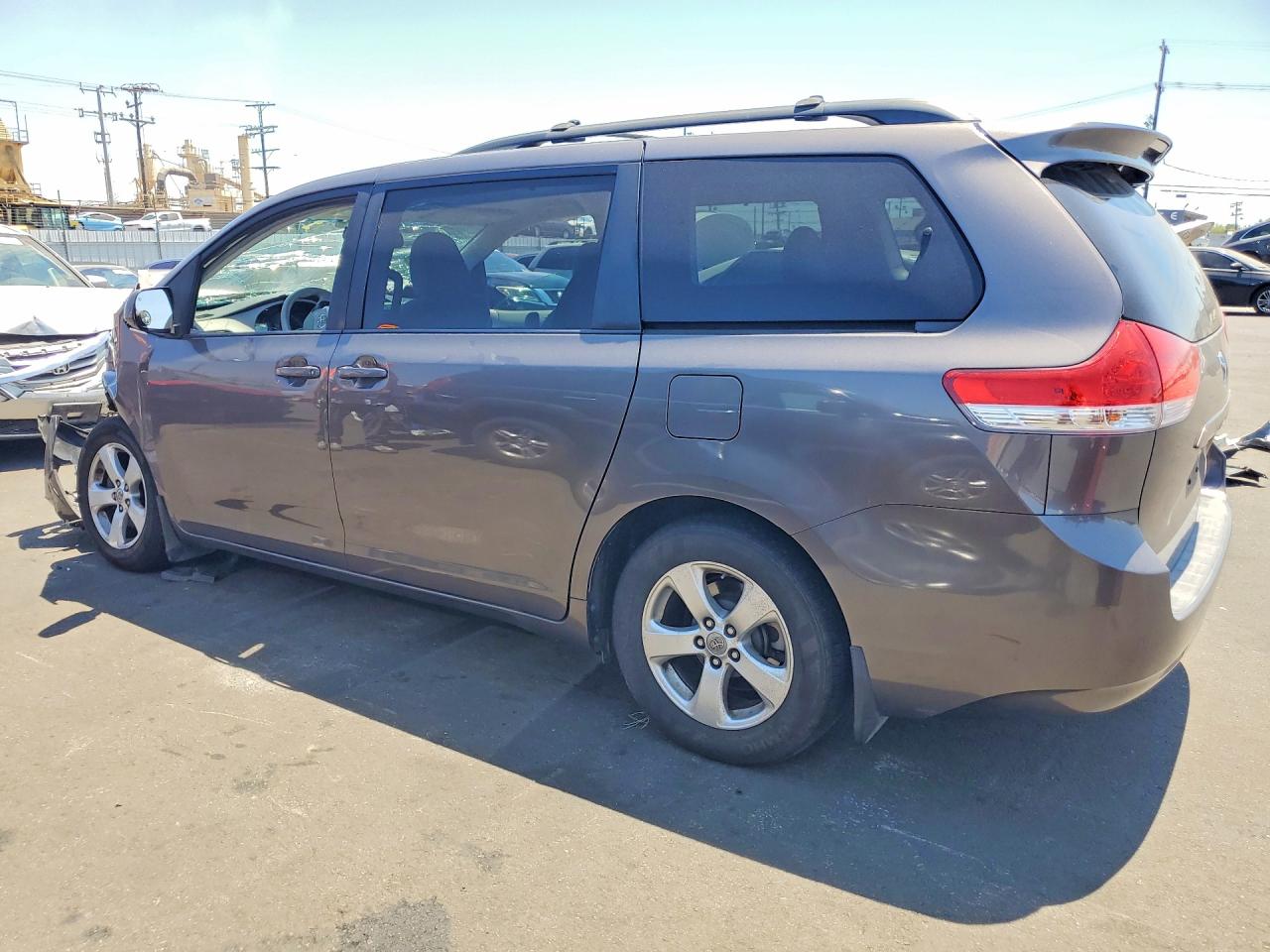 Toyota Sienna Le