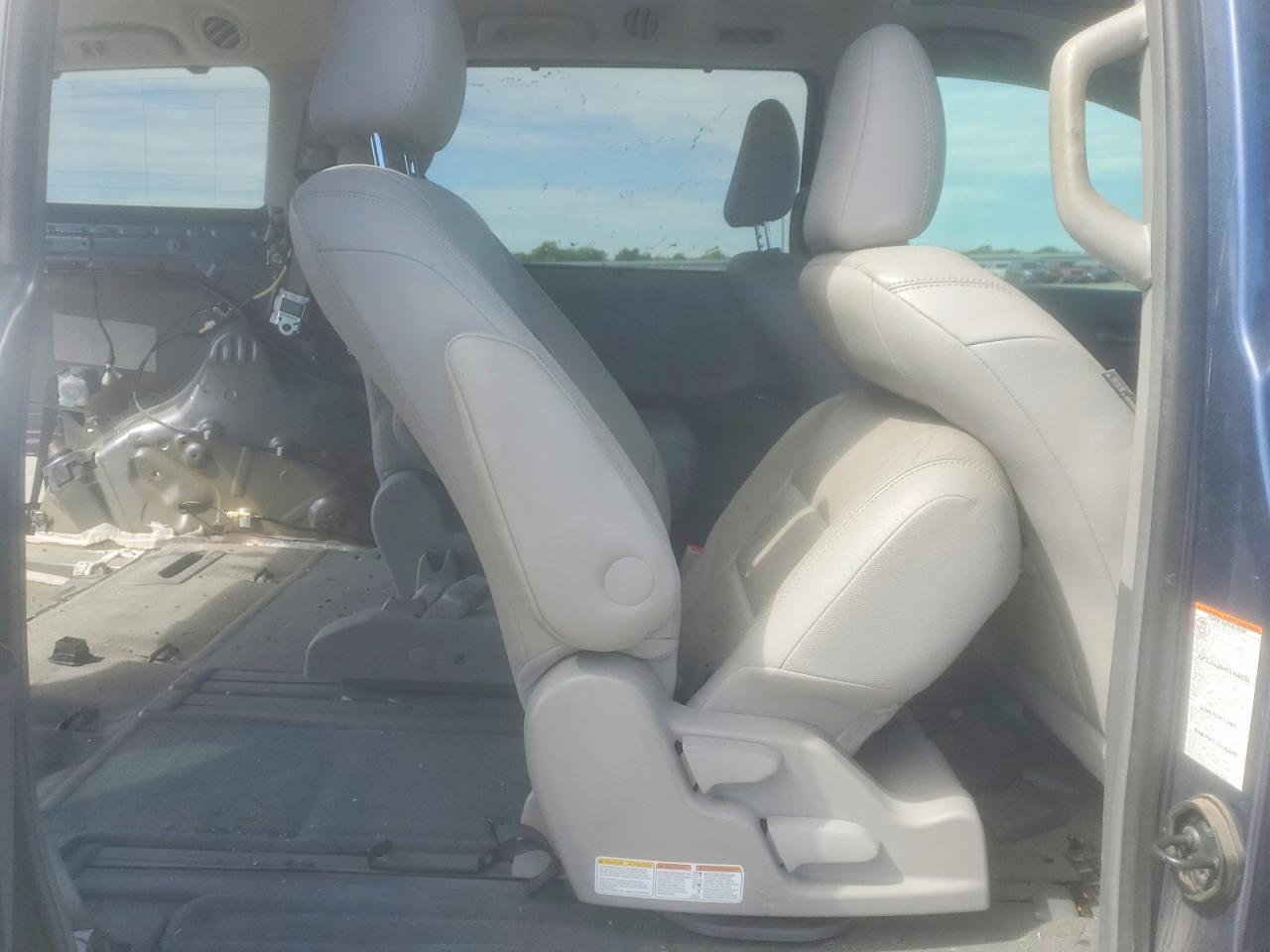 Toyota Sienna Xle 8-passenger