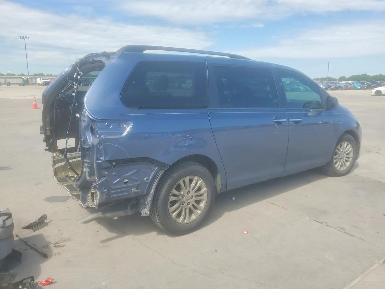 Toyota Sienna Xle 8-passenger