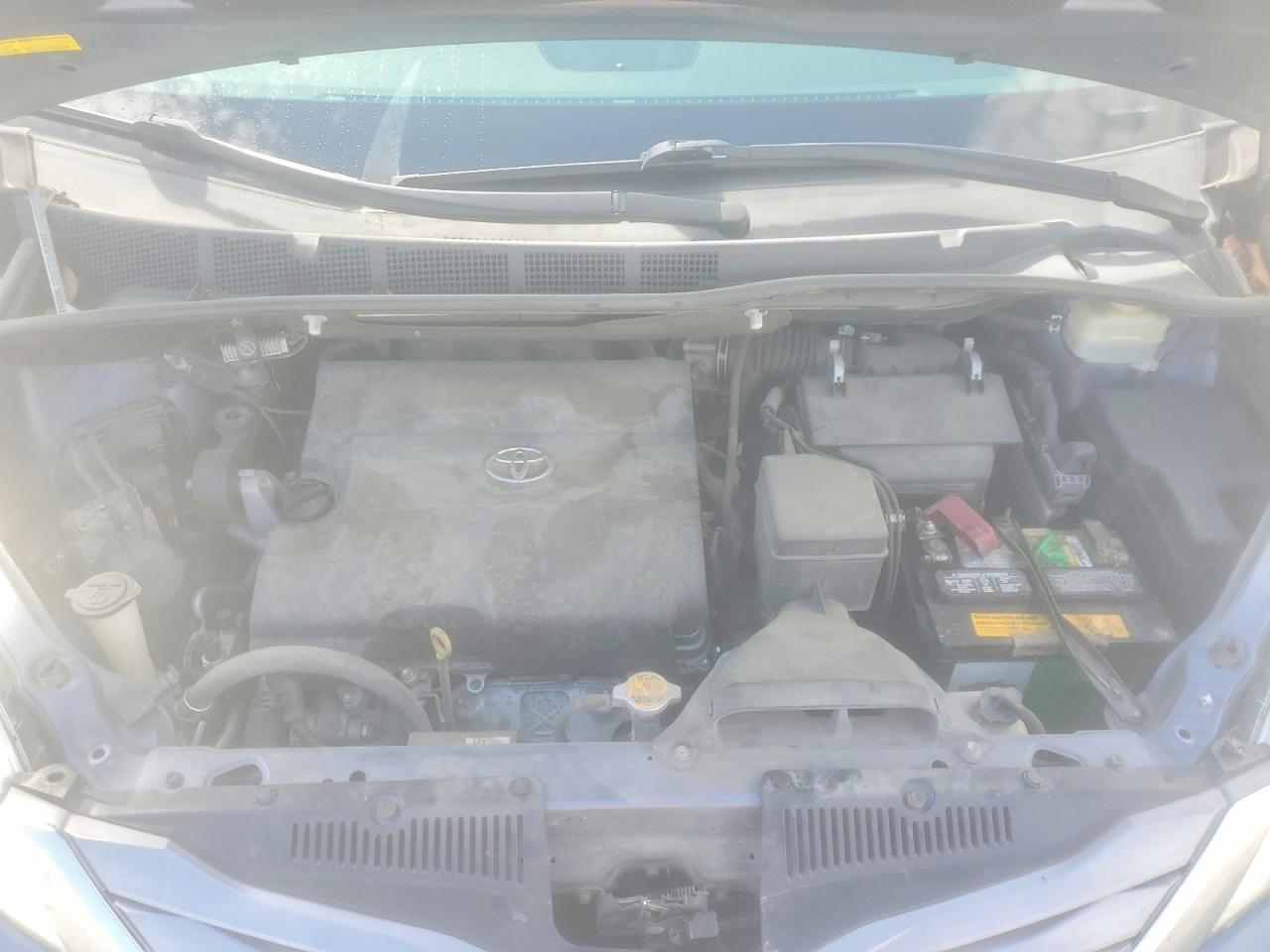 Toyota Sienna Xle 8-passenger