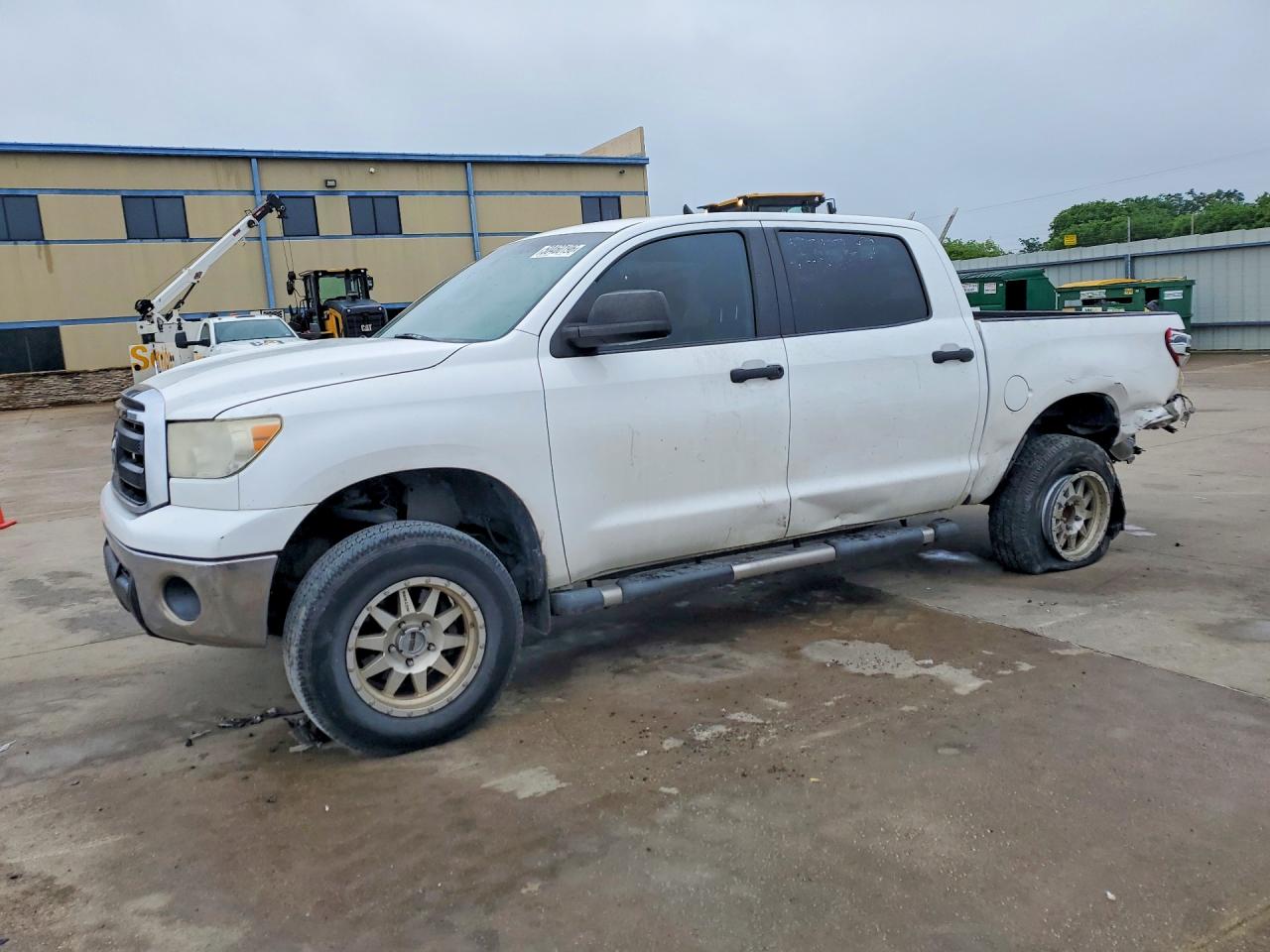 Salvage Toyota Tundra Image