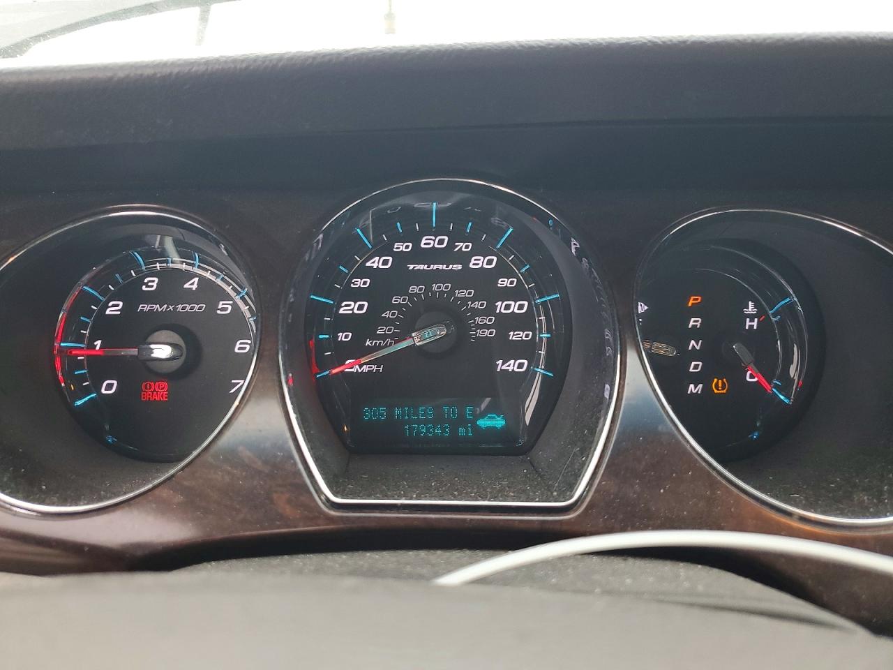 Ford Taurus Sel