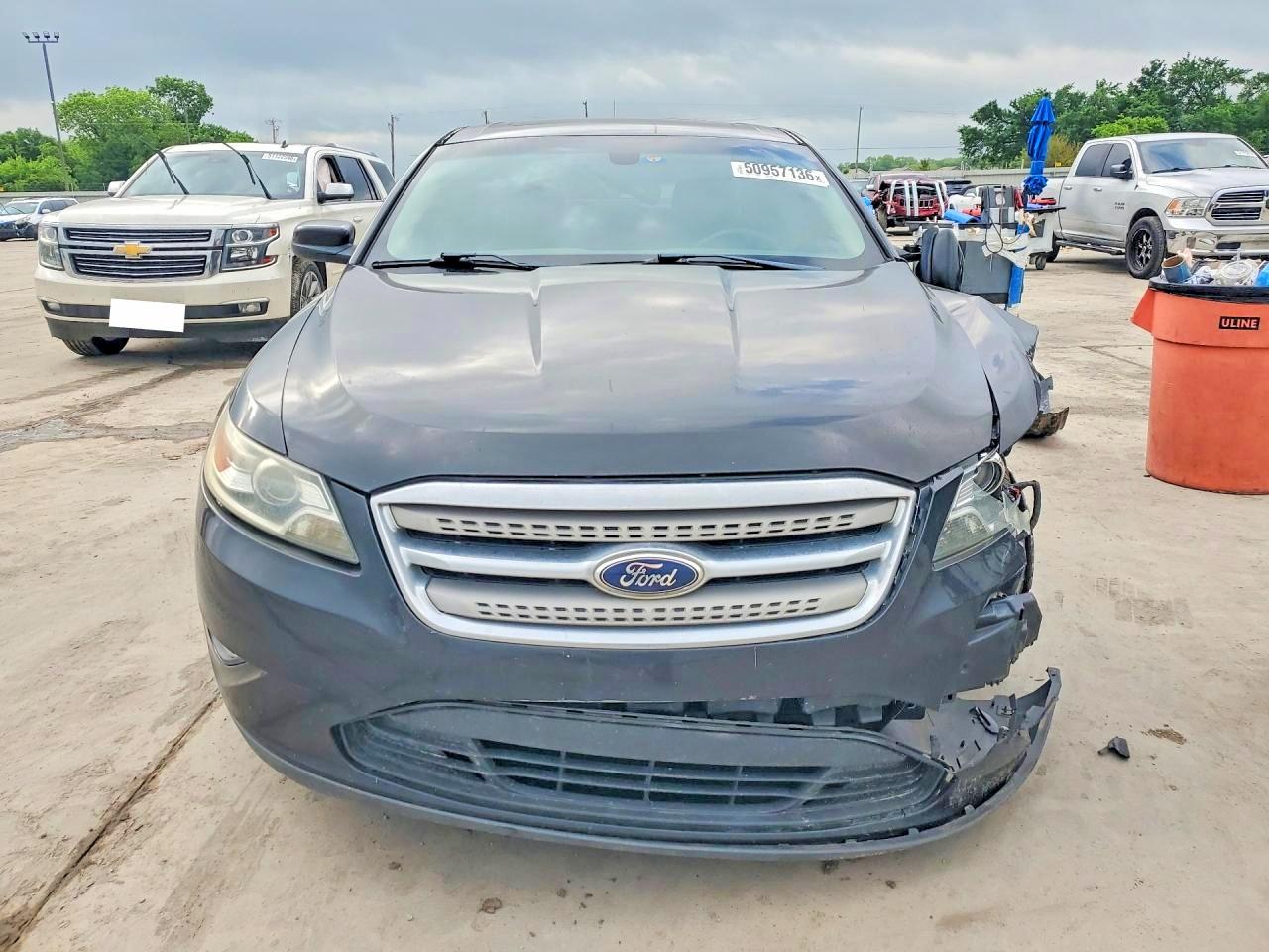 Ford Taurus Sel