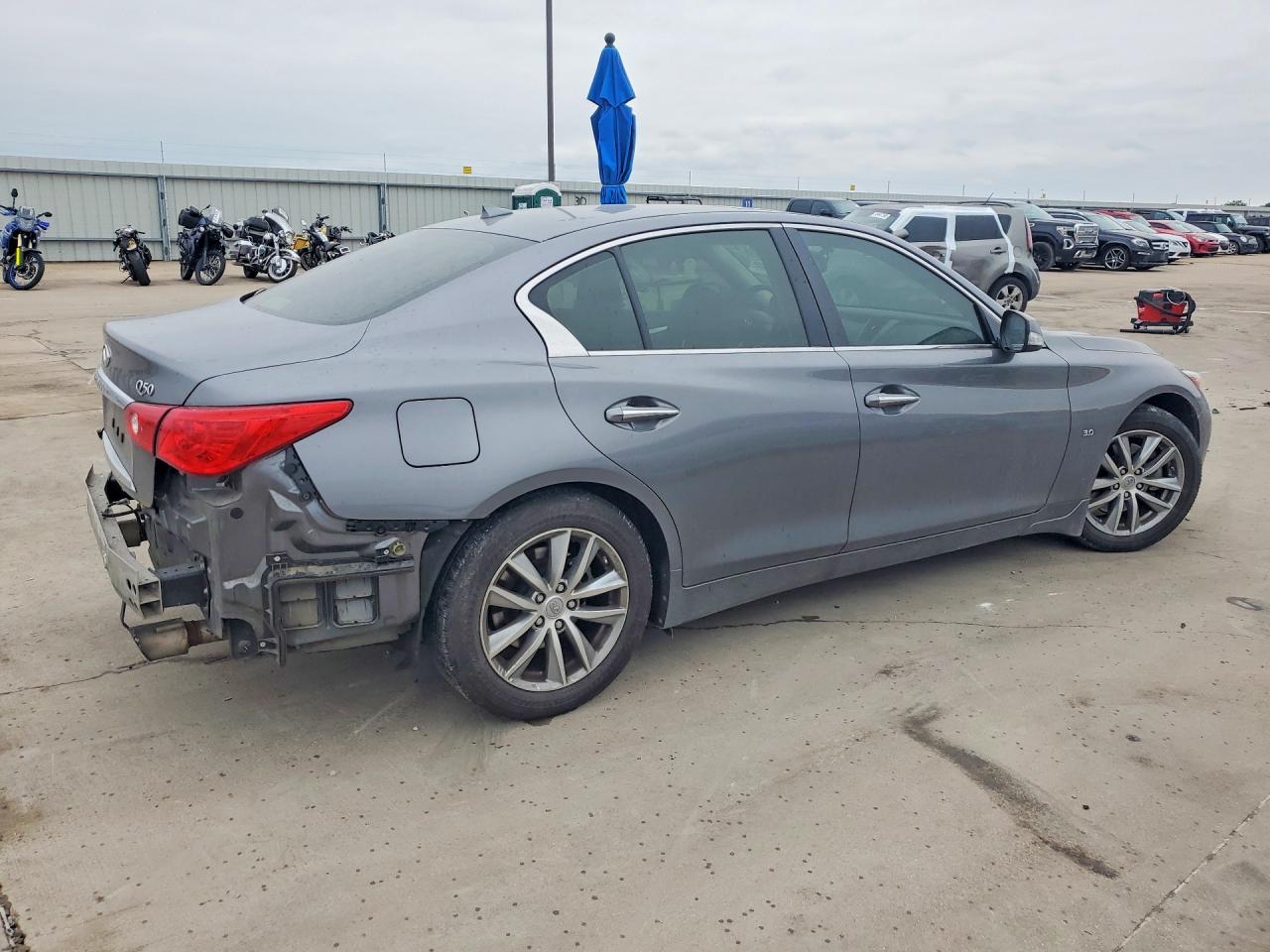 INFINITI Q50 3.0t Premium