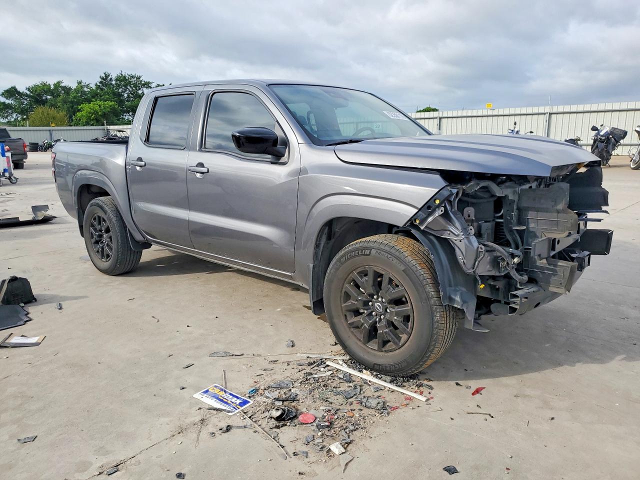 Nissan Frontier Sv