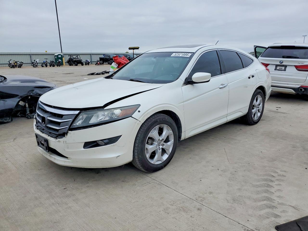 Salvage Honda Crosstour Image