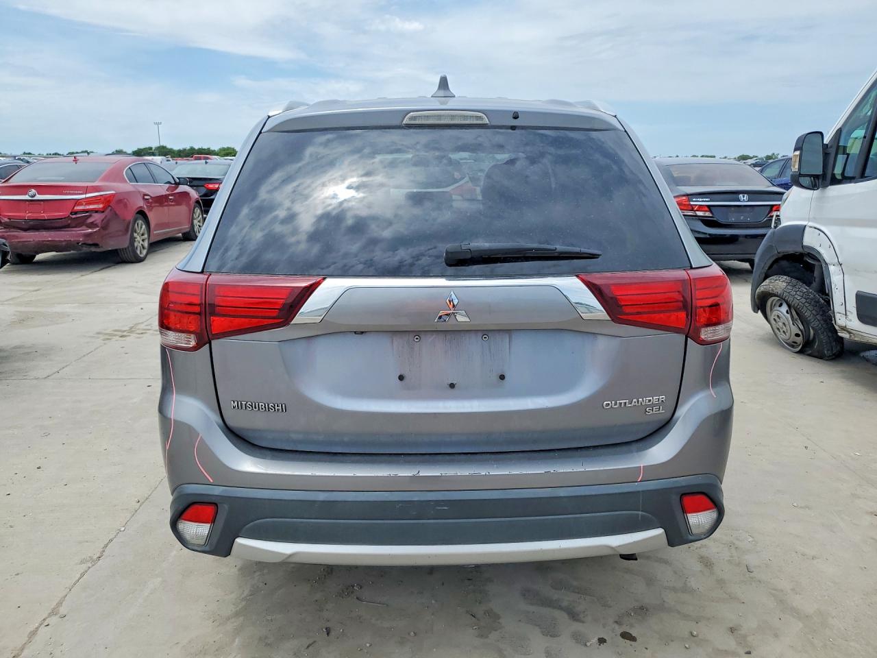 Mitsubishi Outlander Se