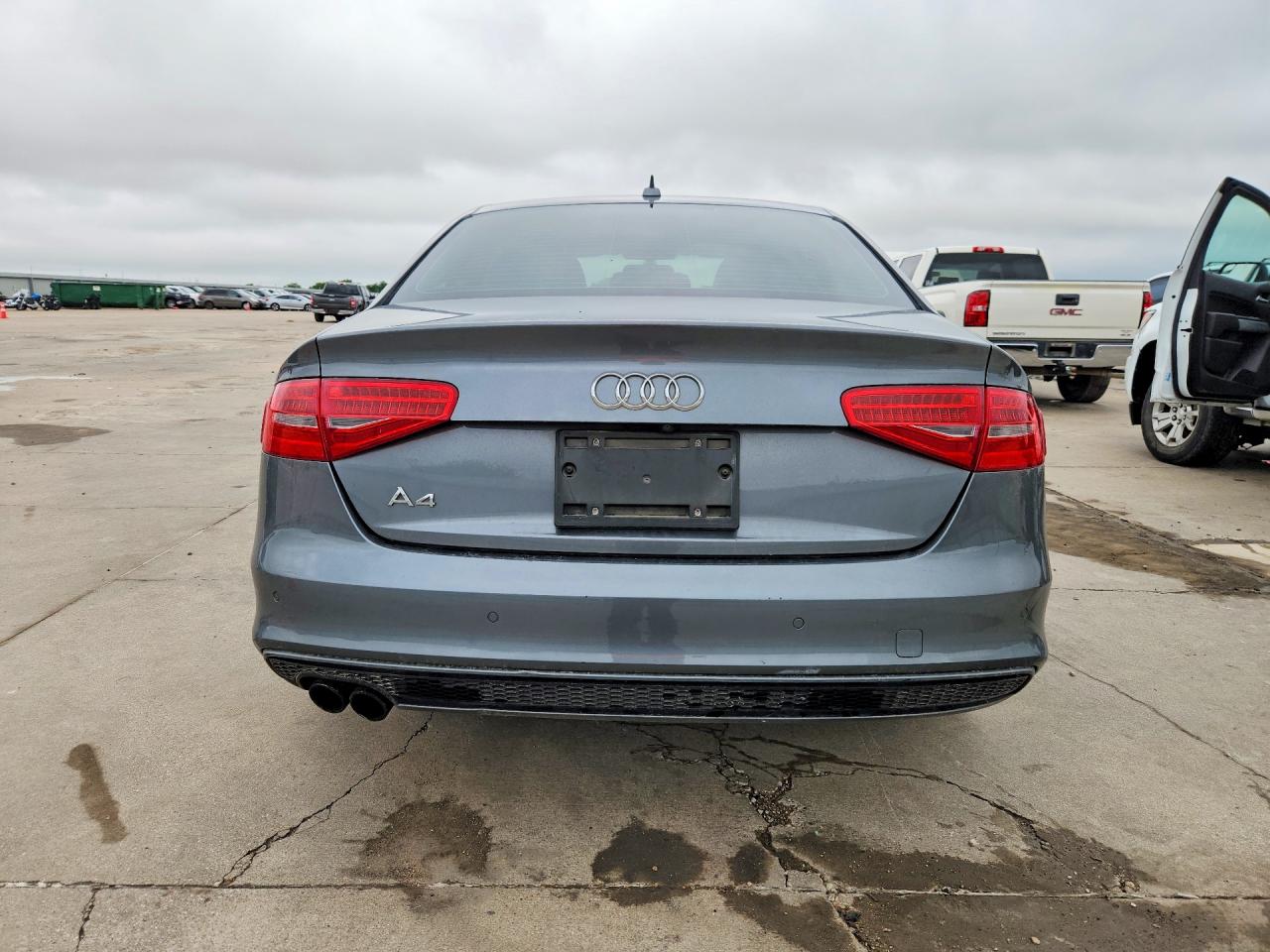 Audi A4 Premium S-line