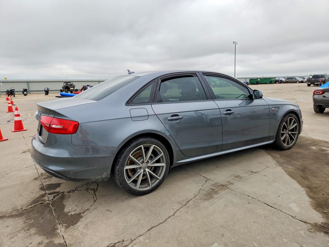 Audi A4 Premium S-line
