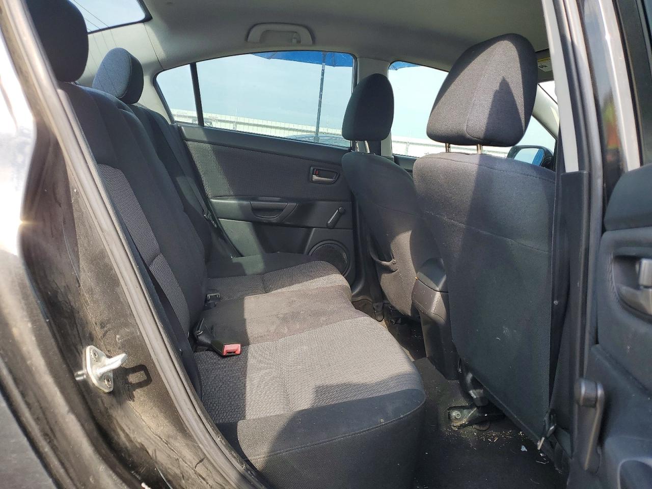 Mazda 3 I