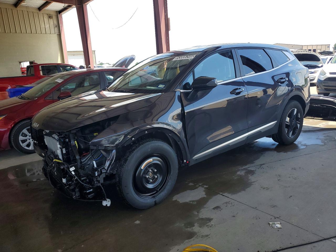 Salvage Kia Sportage Image