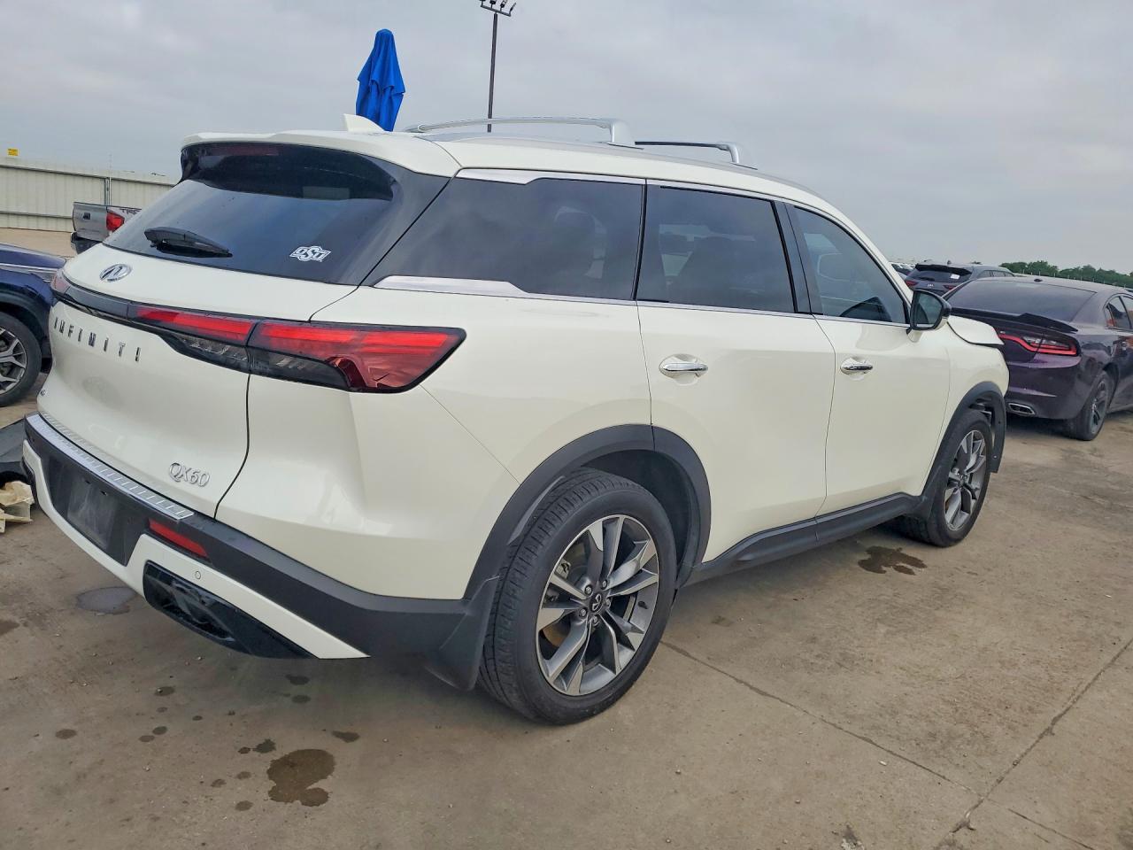 INFINITI Qx Luxe