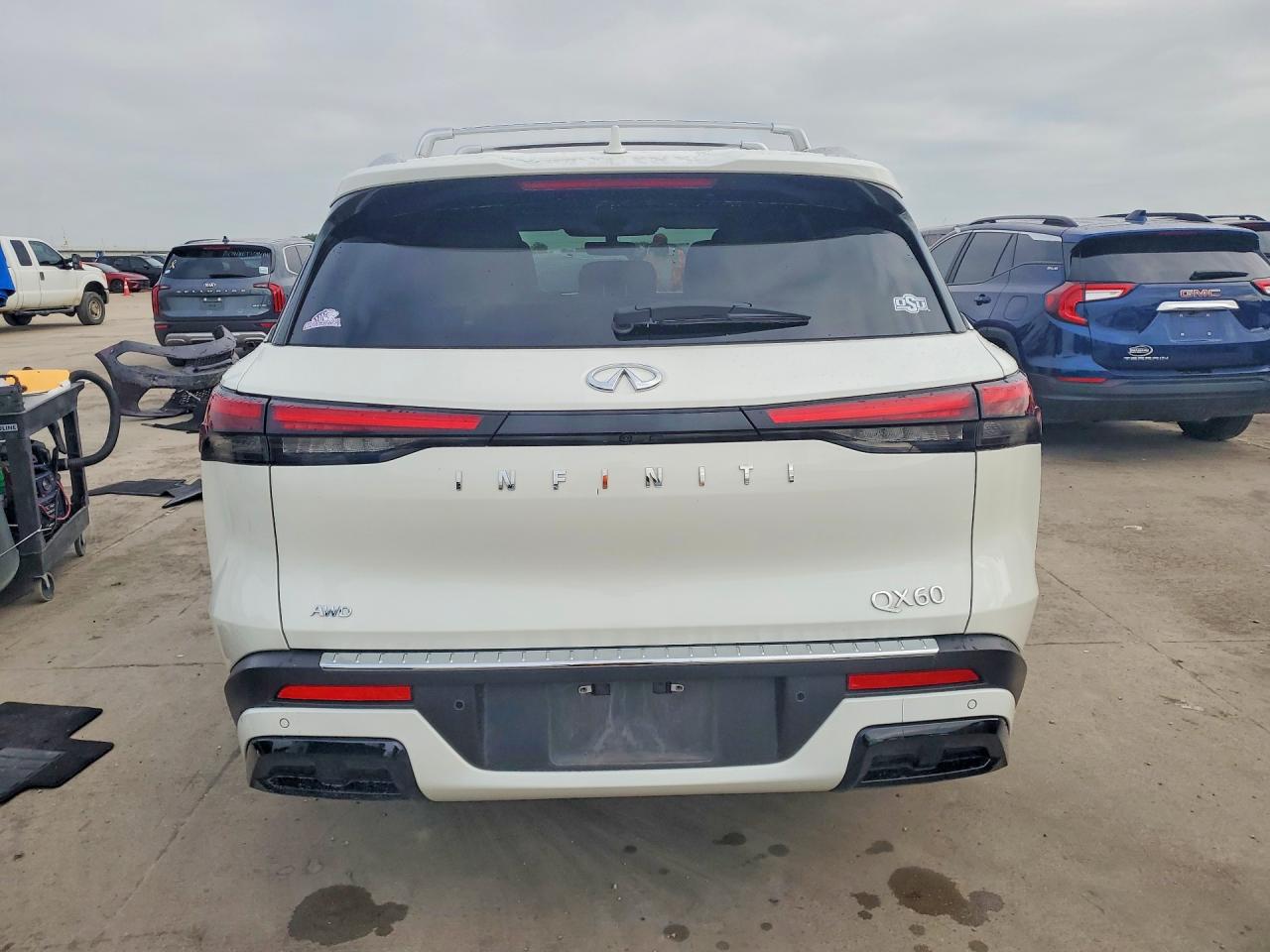 INFINITI Qx Luxe