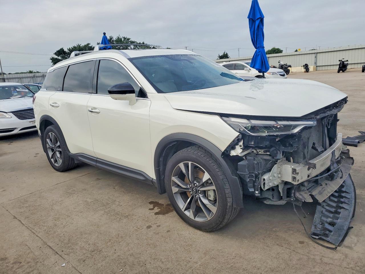 INFINITI Qx Luxe