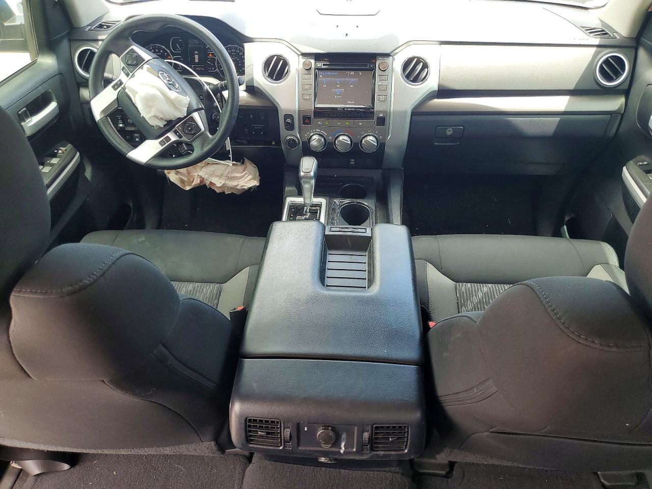 Toyota Tundra Crewmax Sr5