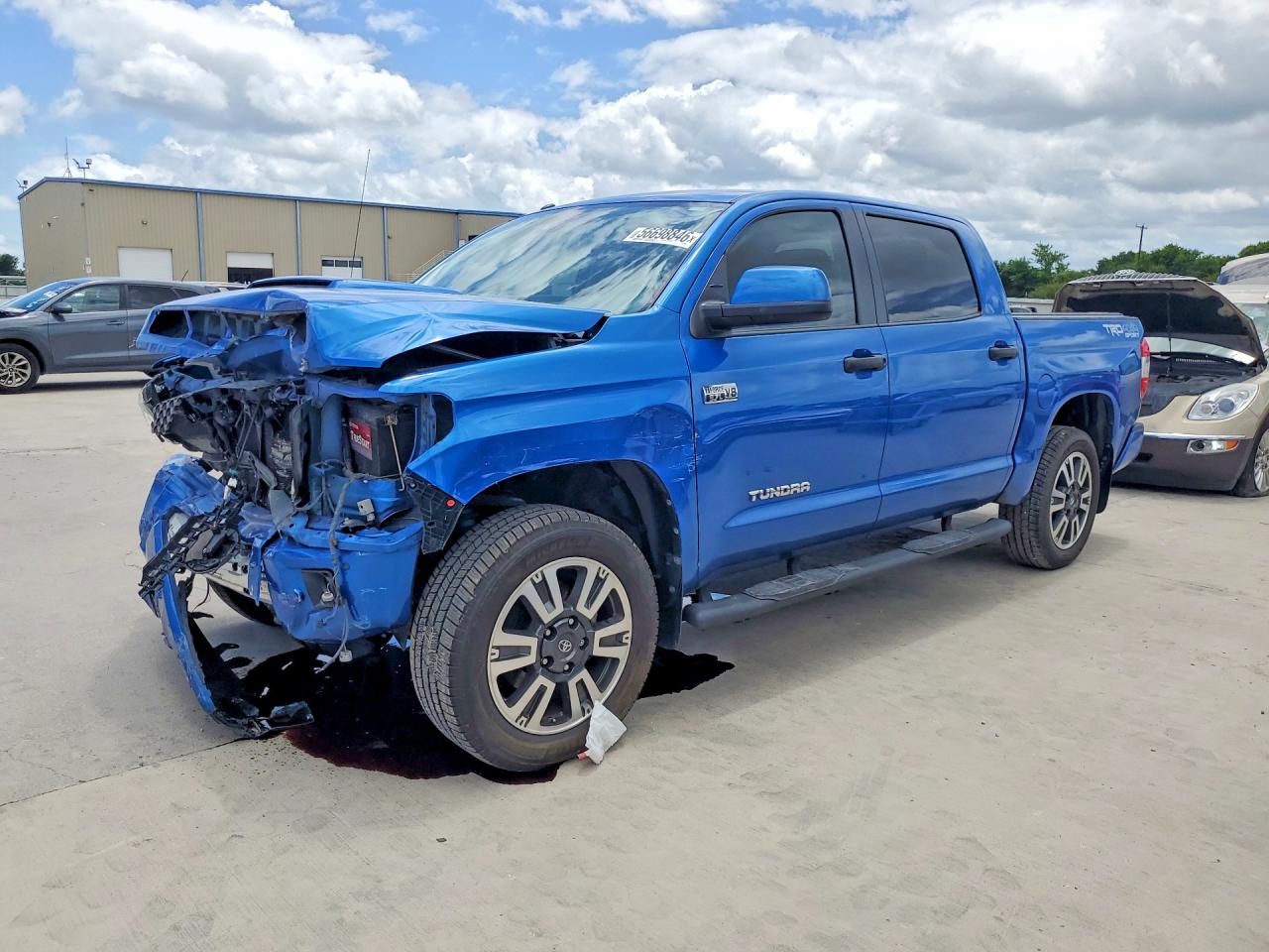 Salvage Toyota Tundra Image