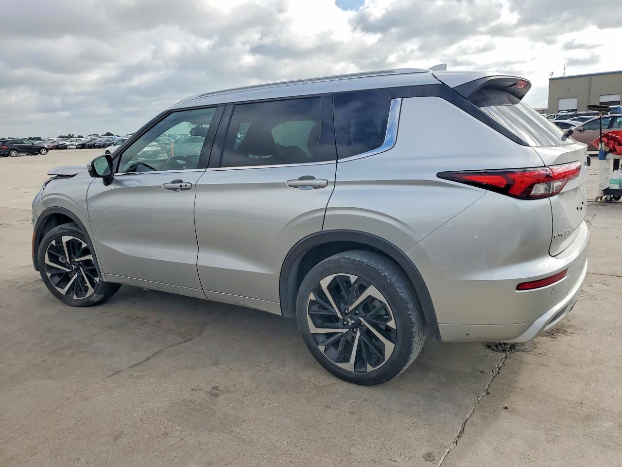 Mitsubishi Outlander Sel