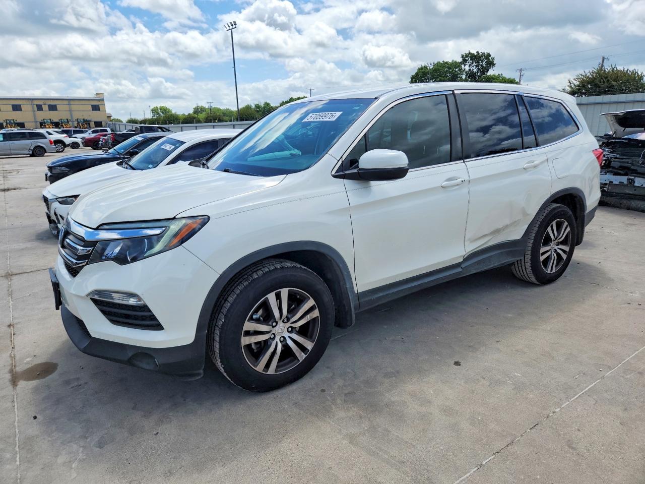 Salvage Honda Pilot Image