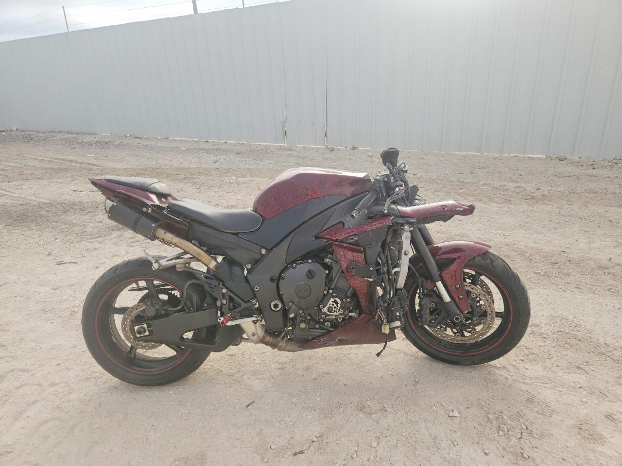 Salvage Yamaha Yzf1000 Image