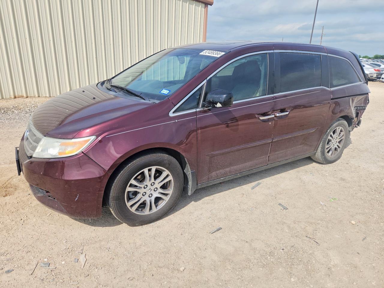 Salvage Honda Odyssey Image
