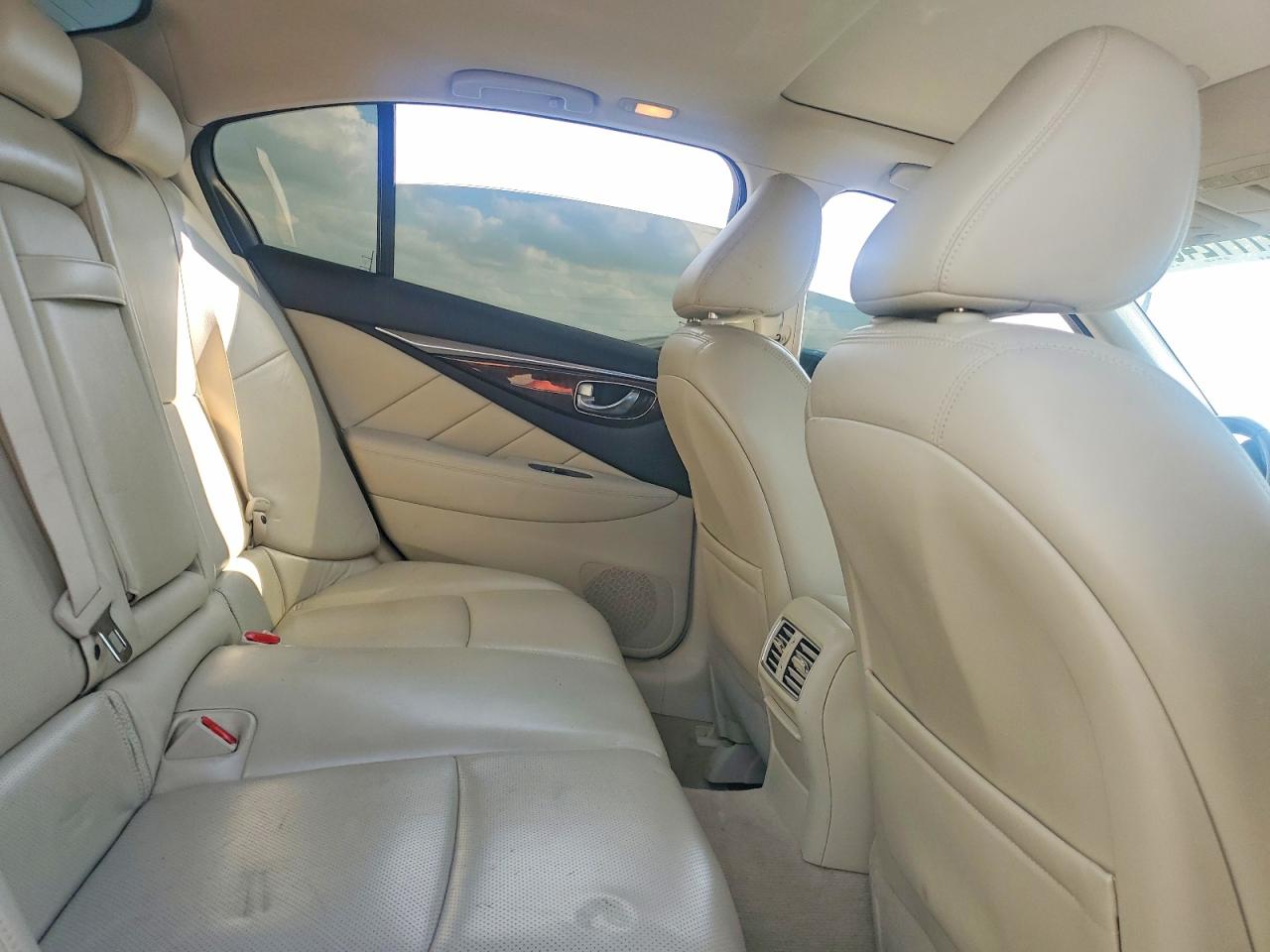 INFINITI Q50 3.0t Premium