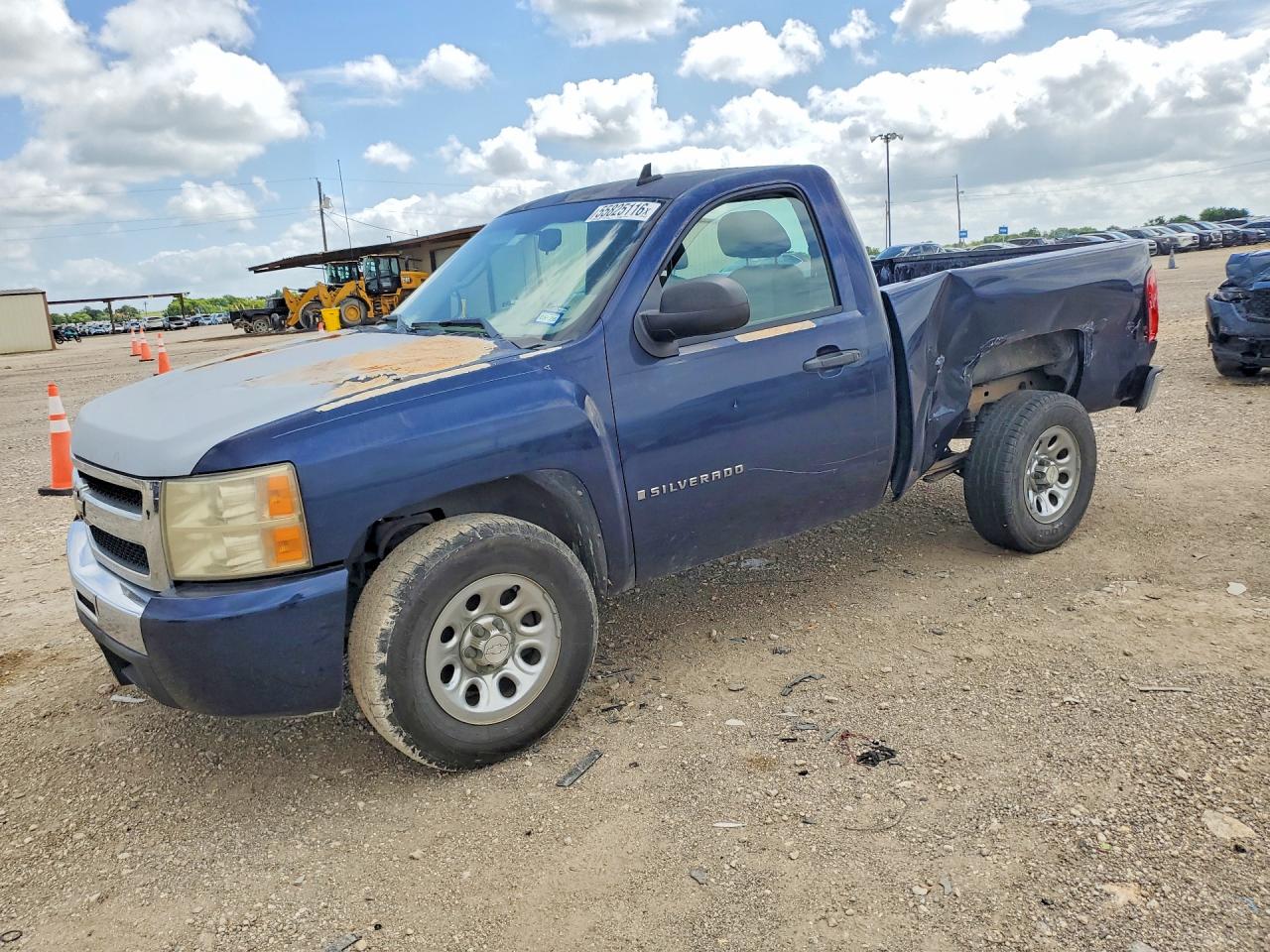 Salvage Chevrolet Silverado Image