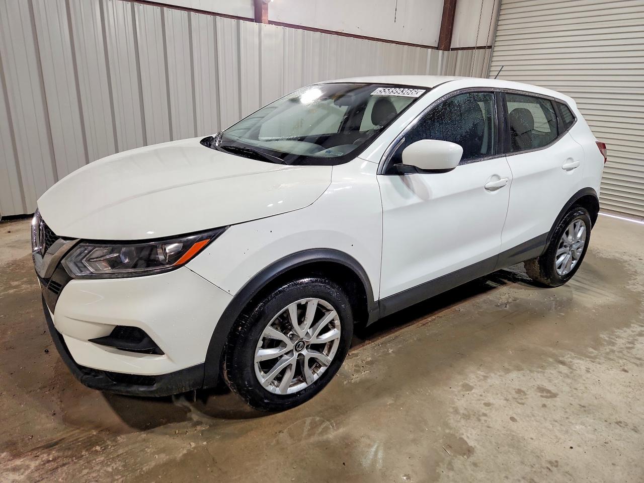 Salvage Nissan Rogue Image