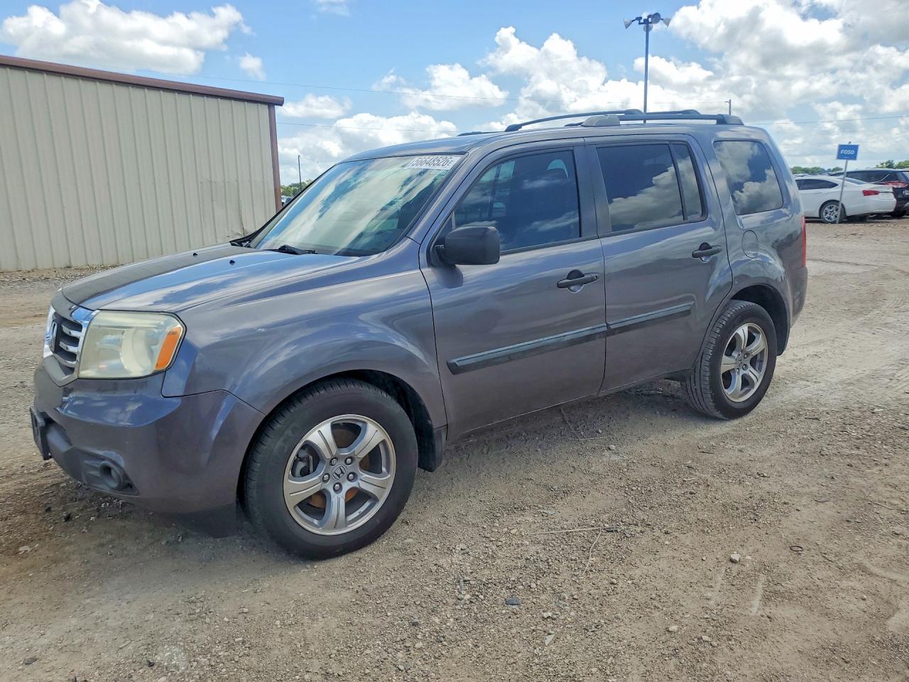 Salvage Honda Pilot Image