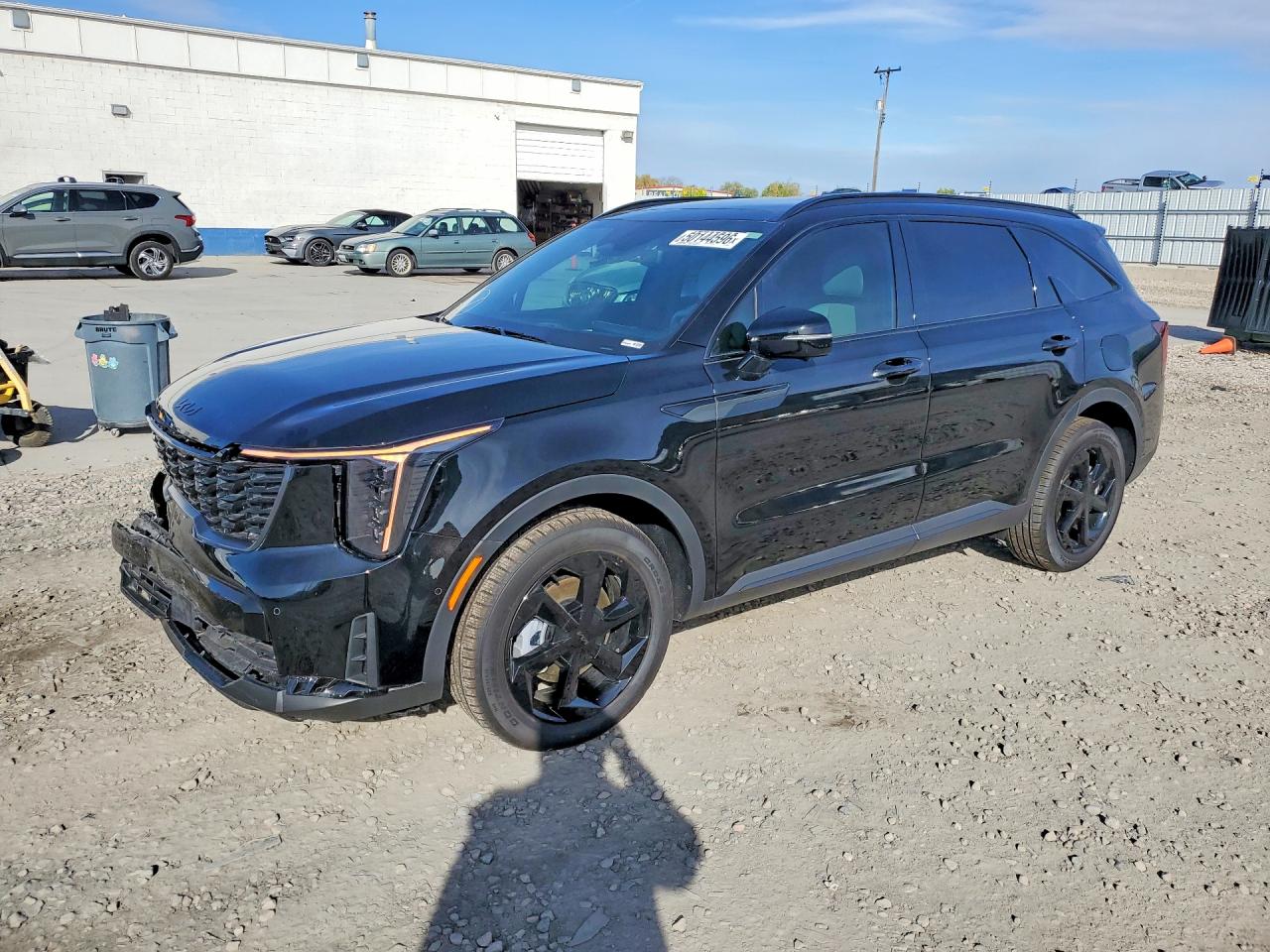 Salvage Kia Sorento Image