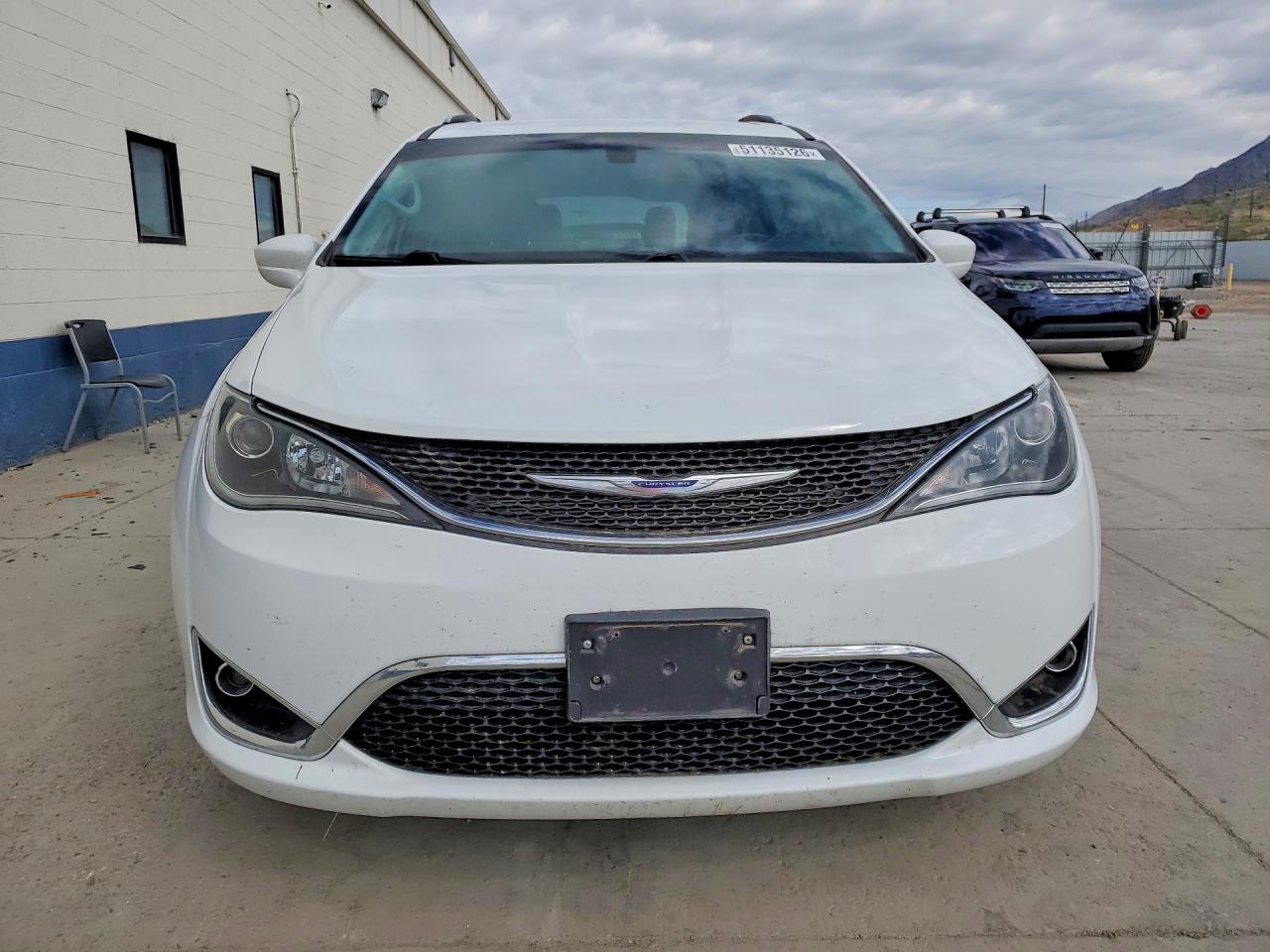 Chrysler Pacifica Touring L
